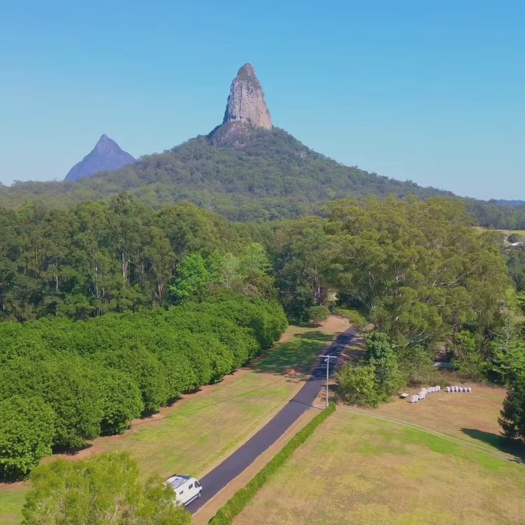 Tuff Terrain 180 Free Standing Awning With Dimmable LED's